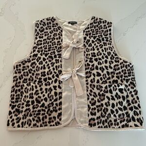 Tom & Eva Leopard Print Padded Quilted Vest with Bow Details Pockets Size L/XL